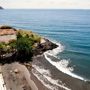 Beachfront In Paradise Apartment
